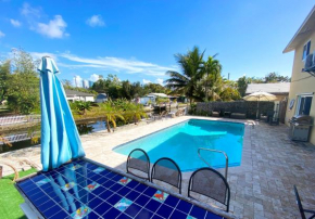 Pool house on the water near beach, downtown, & 95